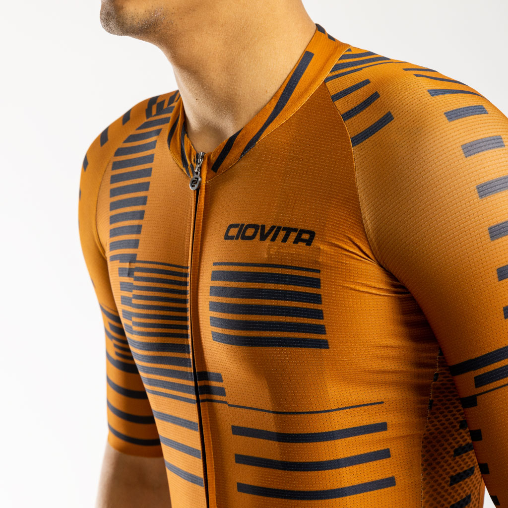 Men&#39;s Strisce Corsa Race Fit Jersey (Rust)