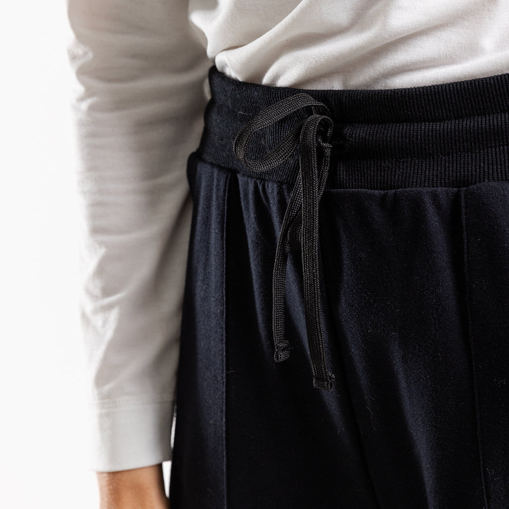 Women&#39;s Fleece Shorts (Black)